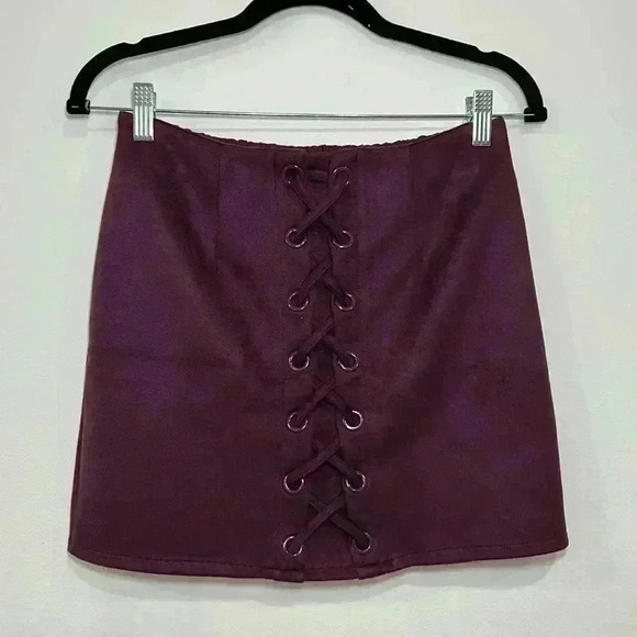 Mini skirt - Picture 1 of 2